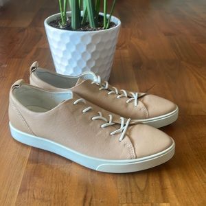Ecco shoes